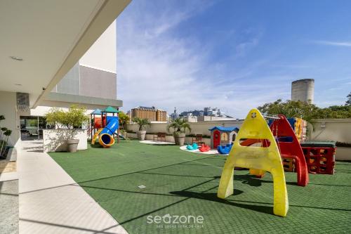 Playground, Apto com Churrasqueira Privativa e Piscina PEA1301 in Itacorubi