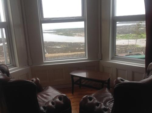 Beach, Rolling Wave Guesthouse in Bundoran