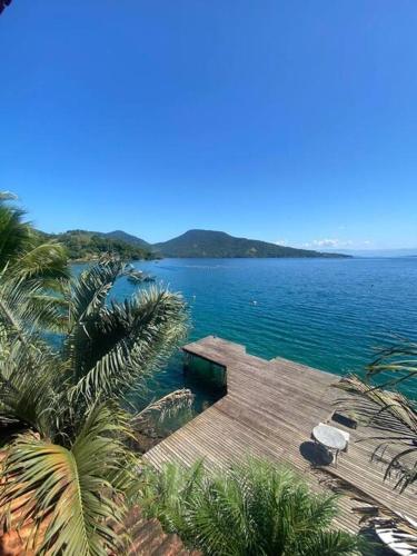 Casa de veraneio com deck em Passa Terra, Ilha Grande