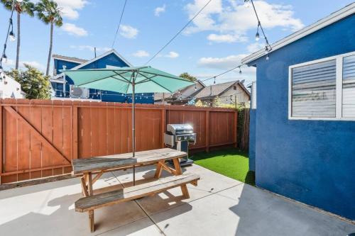 Orange Blossom -2BR Free EV Charger & Parking in San Diego, USA