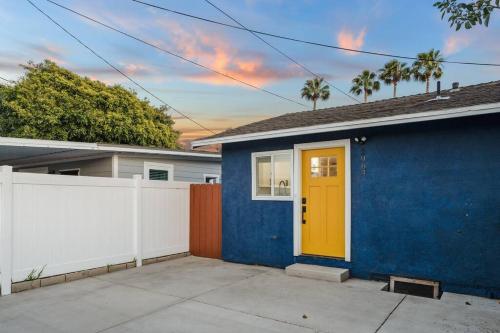 Orange Blossom -2BR Free EV Charger & Parking in San Diego, USA