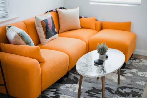 Orange Blossom -2BR Free EV Charger & Parking in San Diego, USA