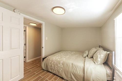 Grants Sun & Sand Suite #2 in Wildwood, USA