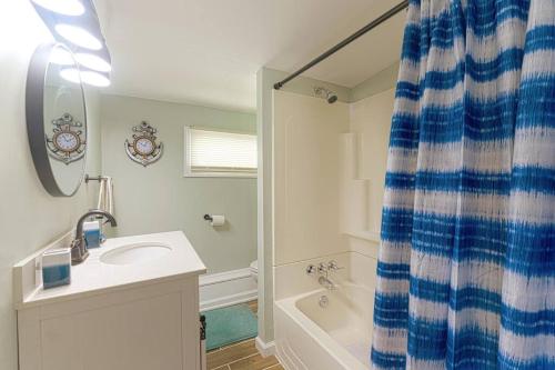 Grants Sun & Sand Suite #2 in Wildwood, USA