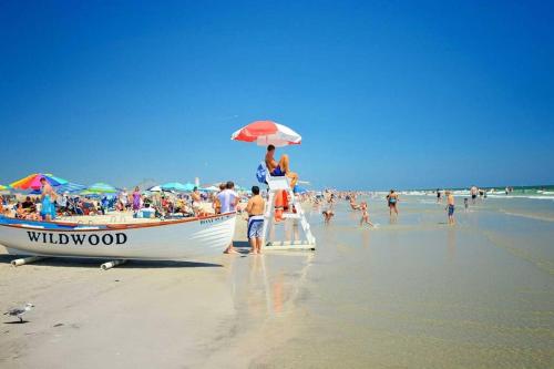 Grants Sun & Sand Suite #2 in Wildwood, USA