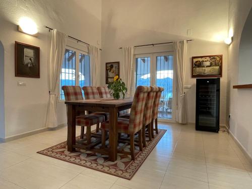 Facilities, Casa Dali Spacious Hilltop Villa with Sea Views near Denia medium term stay in Monte Pego