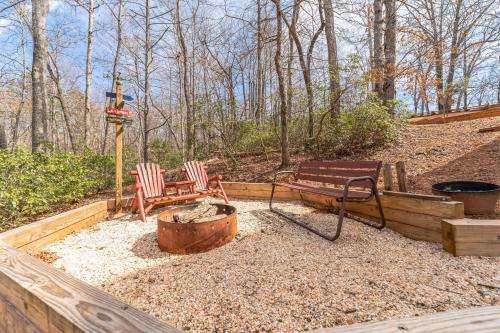 Beautiful Log Cabin In the Lake Lure- close to Mirror Lake - WiFi cabin in Lake Lure, USA