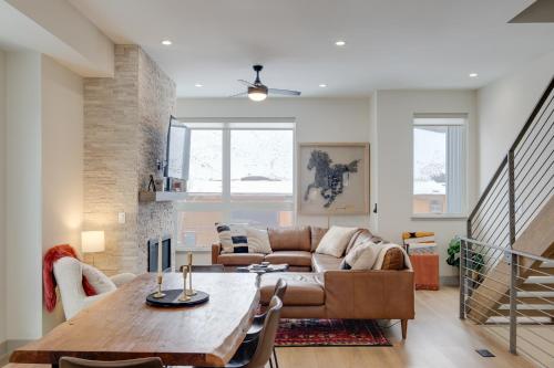 4th Street Crossing 330D - Hygge House by Great Western Lodging in Silverthorne, USA
