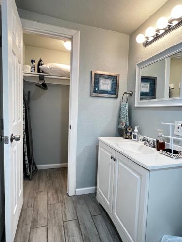 Private rooms in Texas home - Walk to Dwntwn San Antonio in San Antonio, USA