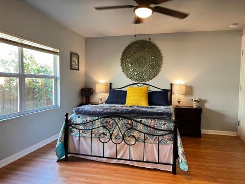 Private rooms in Texas home - Walk to Dwntwn San Antonio in San Antonio, USA