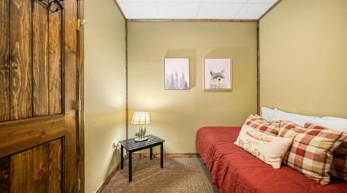 Overlook Cabin - image 4