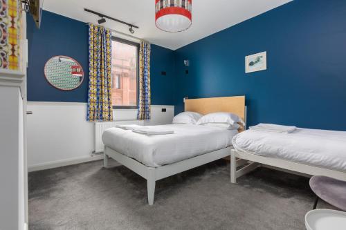 Room, deluxe, family