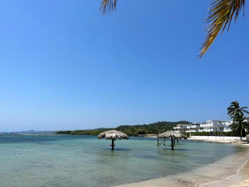 Condominio frente al mar Roatán