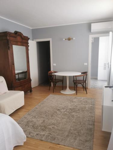 Appartamento BellaRE - Apartment - Reggio Emilia