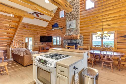 Spacious Rifle Cabin with Deck and Mountain Views!