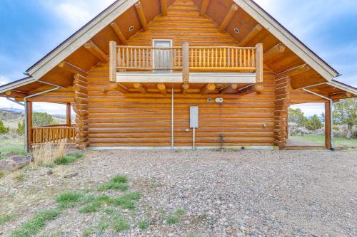 Spacious Rifle Cabin with Deck and Mountain Views!