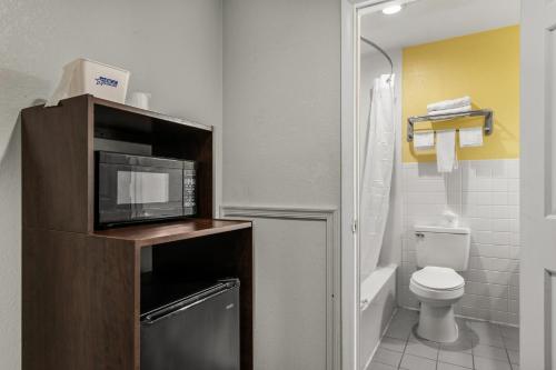 Americas Best Value Inn Carlisle – Carlisle, PA