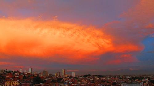 Cómodo dúplex. Vista a la ciudad