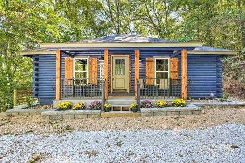 Secluded Table Rock Lake/Branson Cabin w/ Hot Tub! in Кімберлінг Сіті