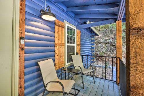 Secluded Table Rock Lake/Branson Cabin w/ Hot Tub! in Кімберлінг Сіті