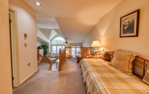 Stunning Lake and Mountain Views, Pool, Beach, Walk to Town! in Lake Placid, USA