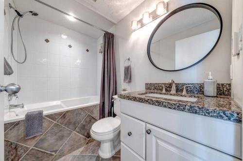 1Bd Unit In the heart of Whistler Village in Whistler, Canada