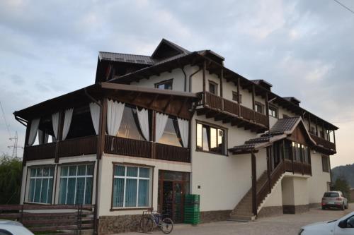 Вход, Pensiunea Meridian in Oeştii Ungureni