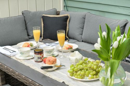 Létesítmények, The Front Porch Vacation Rentals in Bristol (RI)