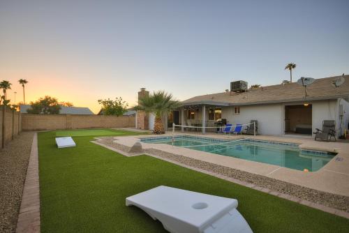 Tempe Getaway - Pool - Putting Green, Tempe