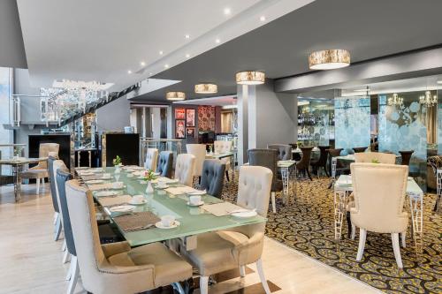 Restaurant, Protea Hotel Fire & Ice! Johannesburg Melrose Arch in Greater Melrose