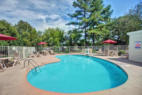 Travelodge by Wyndham Fayetteville in Fayetteville, USA