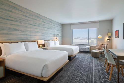 1 queen bed