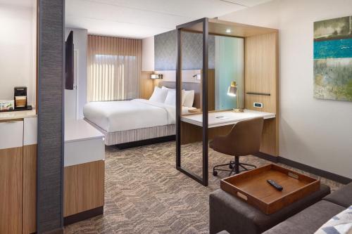 King Suite with Trundle Bed