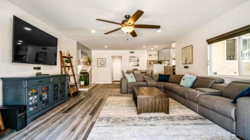 San Diego Family Getaway - Spa, Pool, and Patio in Rancho Peñasquitos