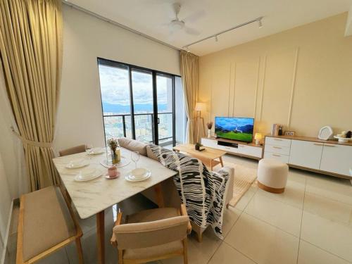 3R3B KLCity CentreView (Balcony) - 8 pax - image 10