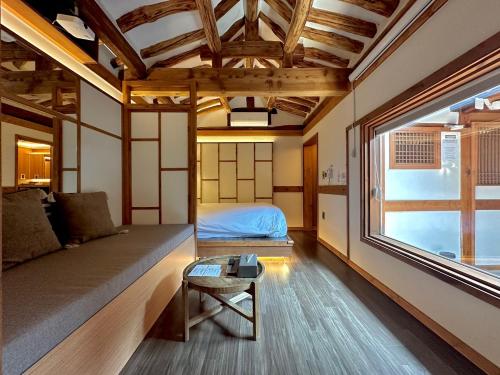 Luxury hanok with private bathtub - SN03