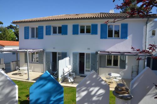 ทัศนียภาพภายนอกโรงแรม, Villa des 4 saisons in แซงต์ โทรจัน เลส แบงส์