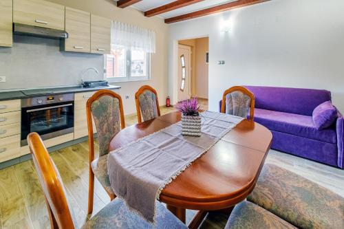 virtuve, Countryside holiday home - pool - big terrace in Otrić