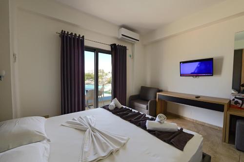 Hotel Esmerald Ksamil - image 11