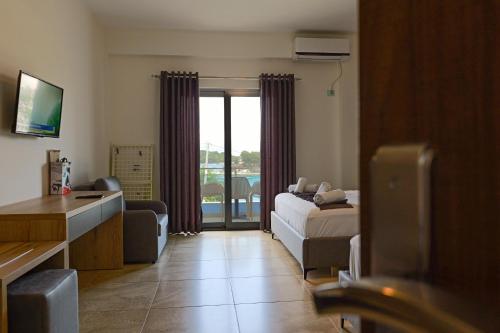 Hotel Esmerald Ksamil - image 10