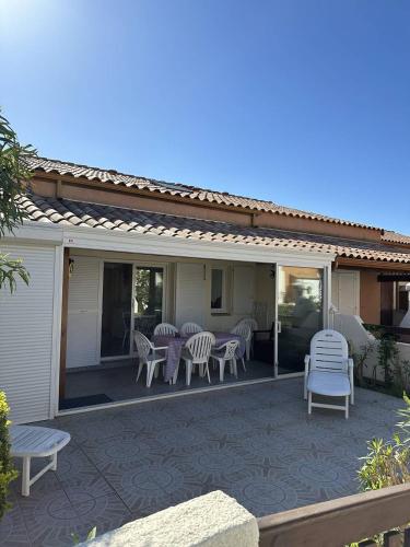 HOLIDAYLAND 436 VILLA T2 MEZZANINE 6 couchages climatisé NARBONNE PLAGE