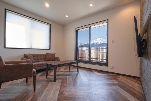 08 Resort Club -Theater- in Fujikawaguchiko