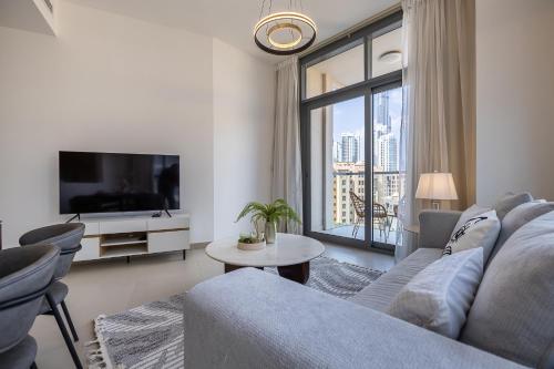Apartment with Burj Khalifa View I Bellevue Tower - image 3