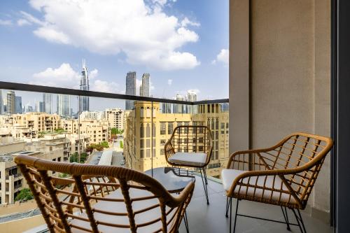Apartment with Burj Khalifa View I Bellevue Tower - image 14