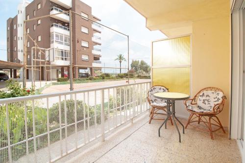 Global Properties, Apartamento en primera linea de playa con 3 habitaciones