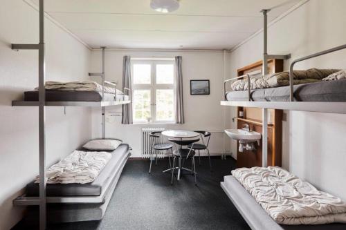 4 bunk beds