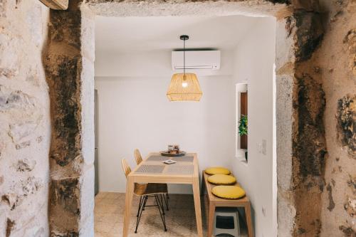 Hawk Tower Apartment - Pyrgos Towers Complex Hawk Tower Apartment - Pyrgos Towers Complex