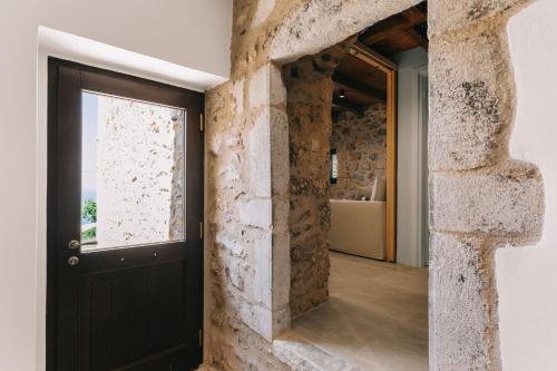 Hawk Tower Apartment - Pyrgos Towers Complex Hawk Tower Apartment - Pyrgos Towers Complex