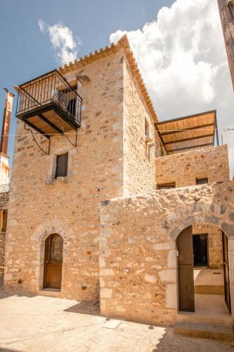 Hawk Tower Apartment - Pyrgos Towers Complex Hawk Tower Apartment - Pyrgos Towers Complex