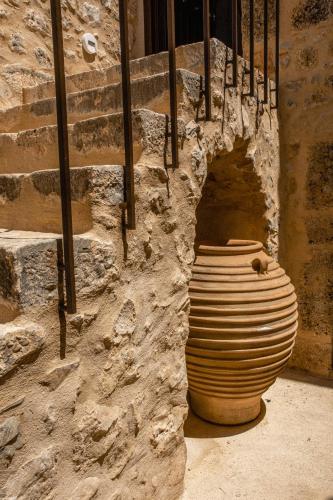 Hawk Tower Apartment - Pyrgos Towers Complex Hawk Tower Apartment - Pyrgos Towers Complex